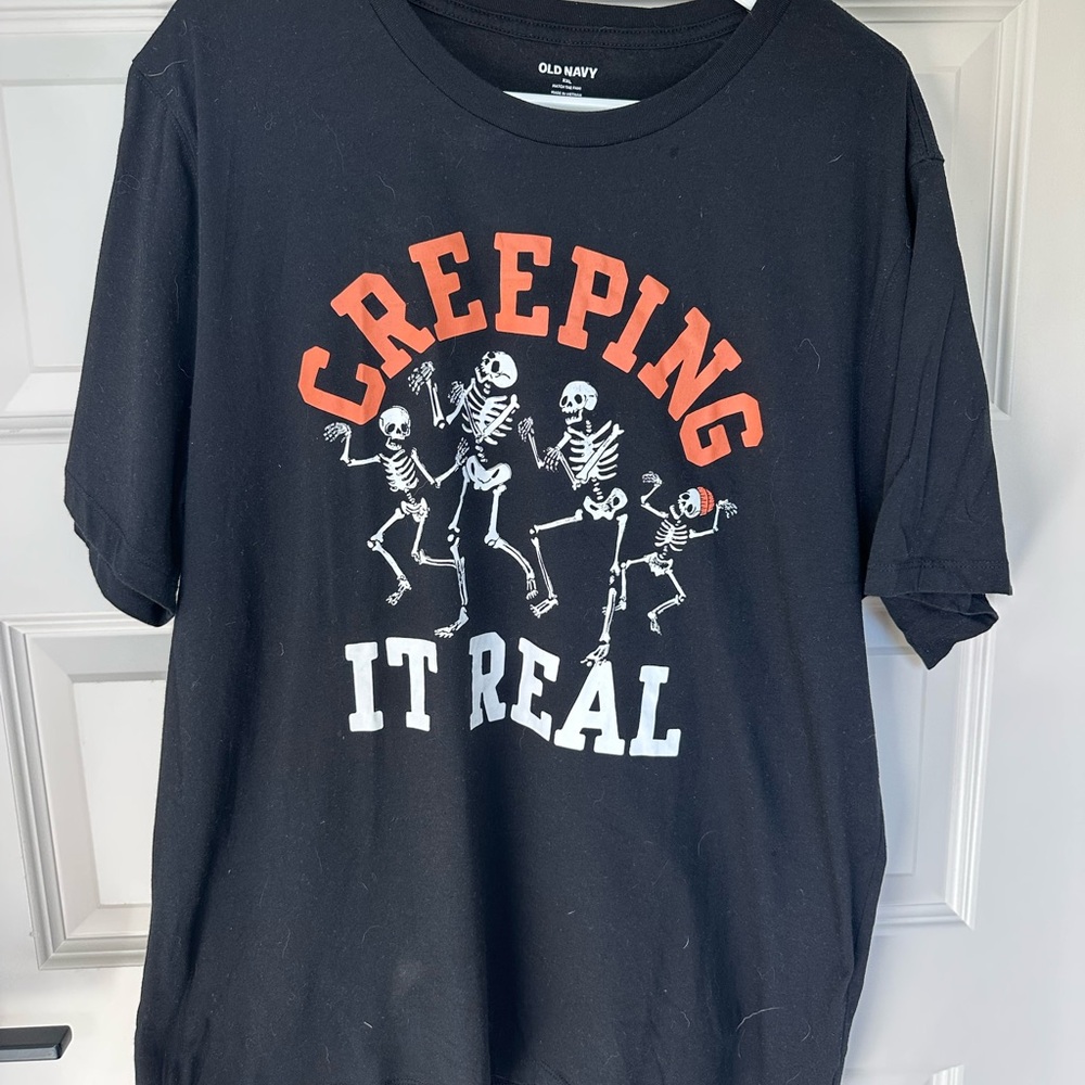 Creeping it Real Old Navy Black and Orange Halloween Skeleton Tee